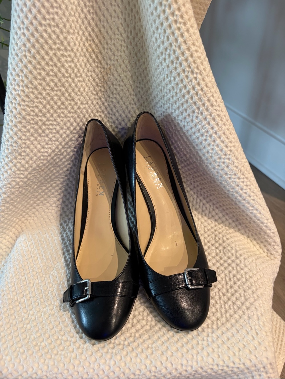 Lauren Ralph Lauren Saffron Black Leather Pumps